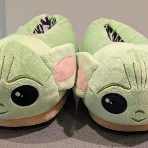 Disney Green Baby Yoda Slippers